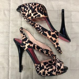 Betsey Johnson 8.5M Leopard Heels